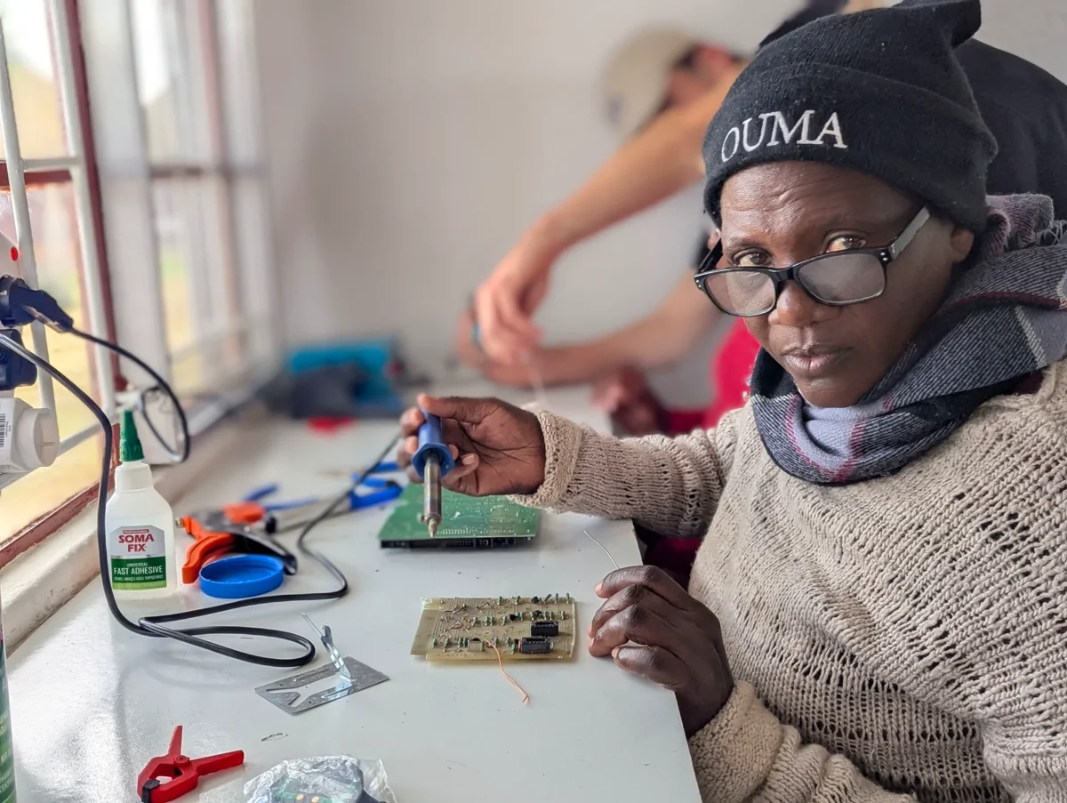 LMF Penduka Solar Lantern Assembly Training